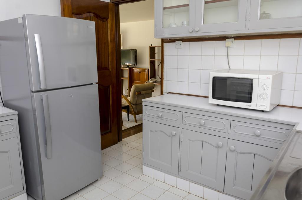 Golf Course Apartments 캄팔라 외부 사진