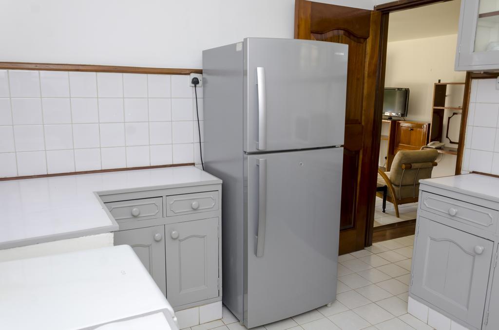 Golf Course Apartments 캄팔라 외부 사진